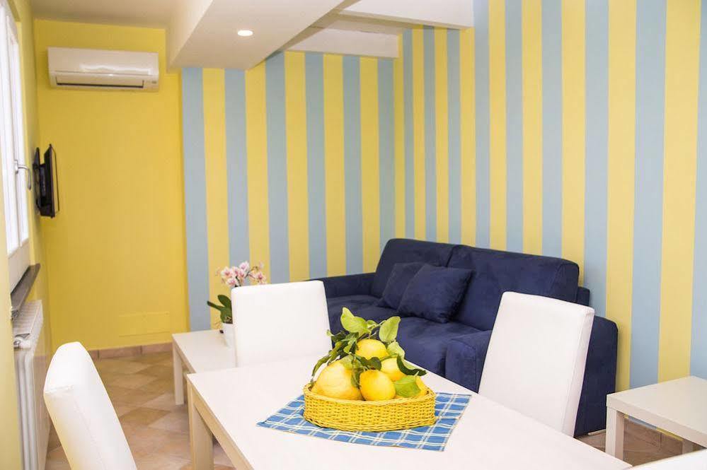 Alojamento de Acomodação e Pequeno-almoço Lemon Flats