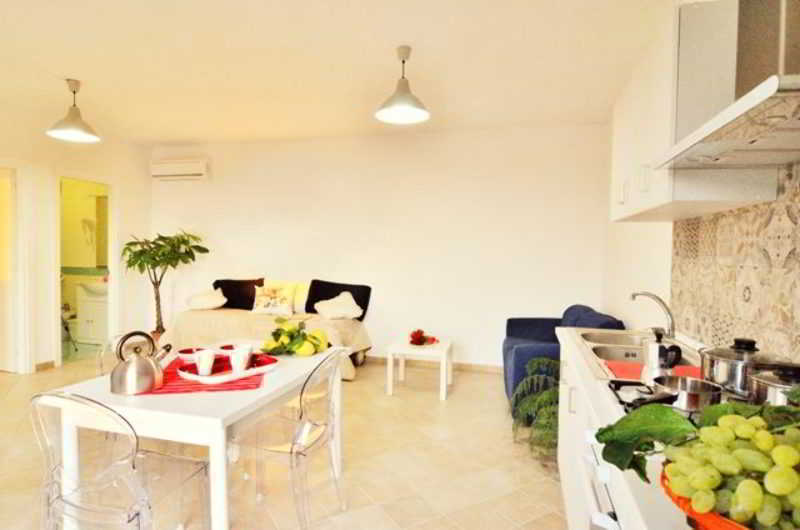 Lemon Flats Alojamento de Acomodação e Pequeno-almoço Sorrento